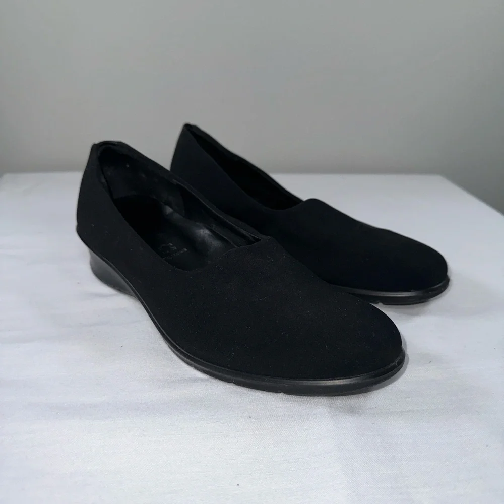 ECCO Felicia Black Stretch Slip On Wedge Comfort Flat Loafer Womens Size 7 EU 37